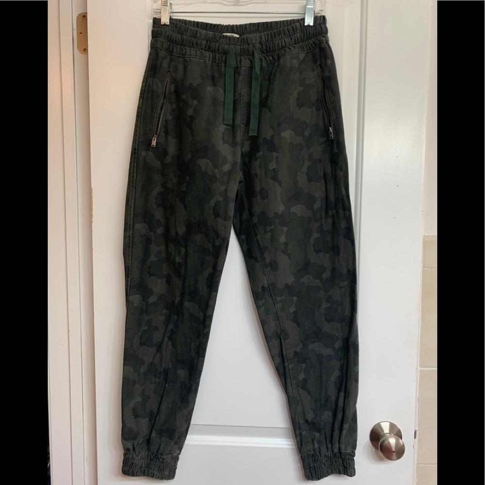 TNA Camo Joggers